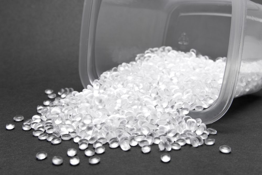 HDPE là một loại nhựa nhiệt dẻo được sản xuất từ dầu mỏ