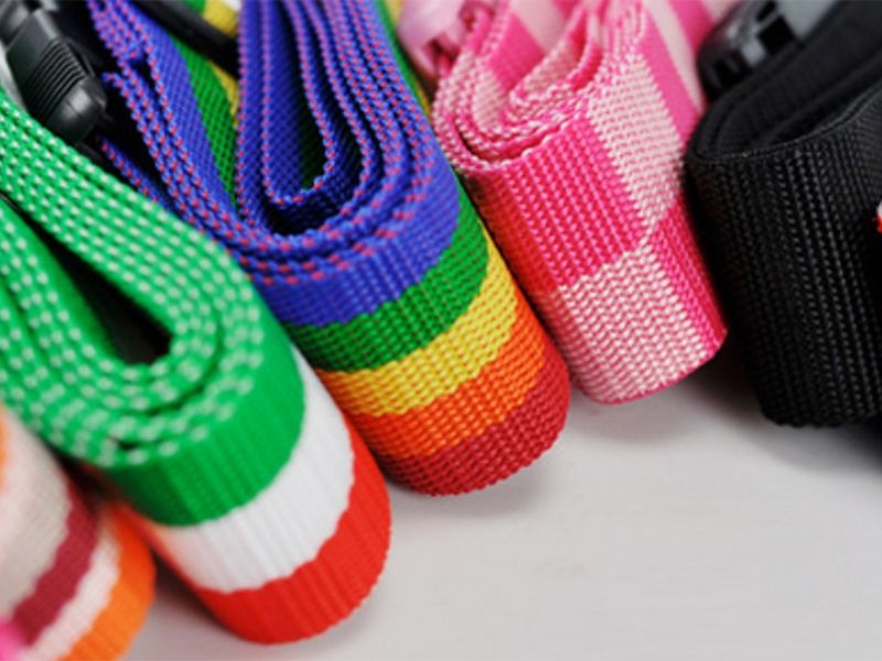 Dây đai Polyester dạng dệt nổi bật với khả năng đàn hồi