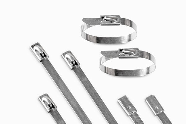 Khóa đai là linh kiện giúp giữ dây đai PET và Composite